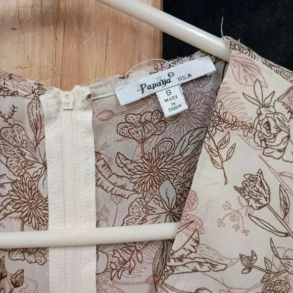 Long sleeve size small jumpsuit floral papaya brand - Picture 3 of 12